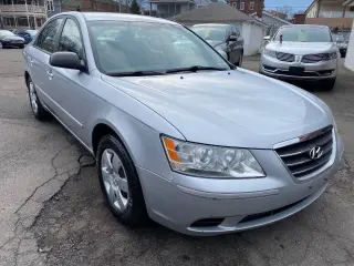 2010 Hyundai SONATA
GLS
