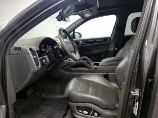 Porsche Cayenne 2021 AWD 4dr SUV