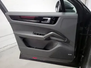 Porsche Cayenne 2021 AWD 4dr SUV