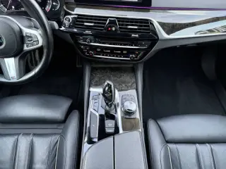 2018 BMW 5 Series 540i