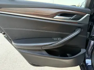 2017 BMW 5 Series 540i