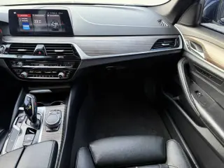 2017 BMW 5 Series 540i