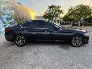 2017 BMW 5 Series 540i