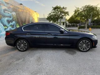 2017 BMW 5 Series 540i