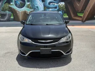 2018 Chrysler Pacifica Touring Plus