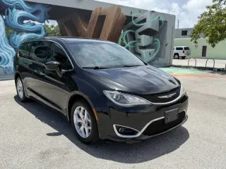 2018 Chrysler Pacifica Touring Plus