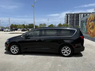 2018 Chrysler Pacifica Touring Plus