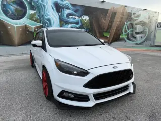 2017 Ford Focus ST