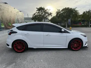 2017 Ford Focus ST