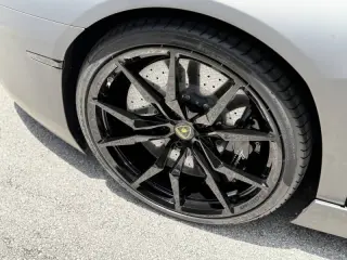 2013 Lamborghini Aventador LP 700-4