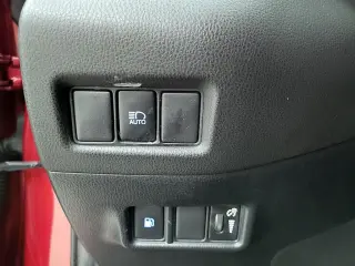 Toyota C-HR 2018 XLE 4dr Crossover