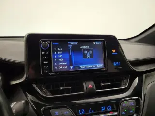 Toyota C-HR 2018 XLE 4dr Crossover