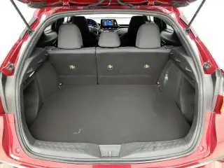 Toyota C-HR 2018 XLE 4dr Crossover