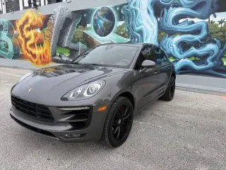 2016 Porsche Macan Turbo