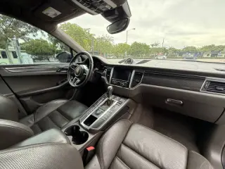 2016 Porsche Macan Turbo