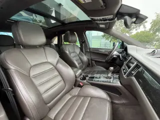2016 Porsche Macan Turbo