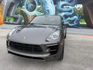 2016 Porsche Macan Turbo