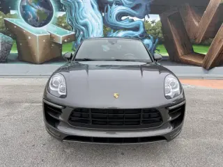2016 Porsche Macan Turbo