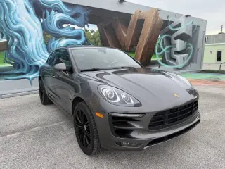 2016 Porsche Macan Turbo