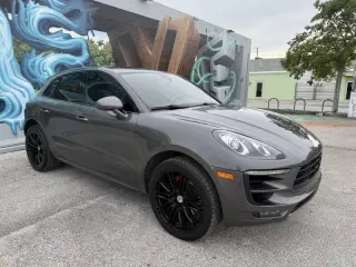 2016 Porsche Macan Turbo