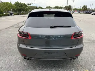 2016 Porsche Macan Turbo