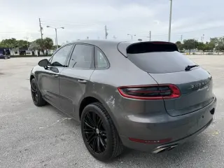 2016 Porsche Macan Turbo