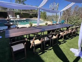 Toros mecánicos-farm table