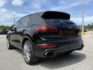 2018 Porsche Cayenne Platinum Edition