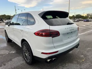 2017 Porsche Cayenne S E-Hybrid Platinum Edition