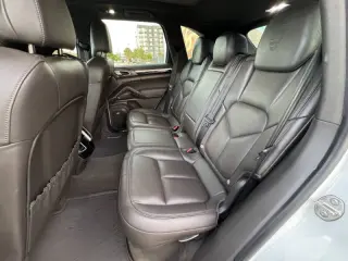 2017 Porsche Cayenne S E-Hybrid Platinum Edition