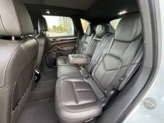 2017 Porsche Cayenne S E-Hybrid Platinum Edition