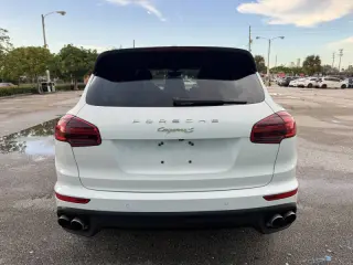 2017 Porsche Cayenne S E-Hybrid Platinum Edition
