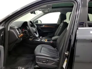 Audi Q5 2023 AWD quattro Premium 40 TFSI 4dr SUV