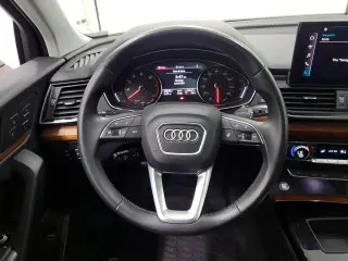Audi Q5 2023 AWD quattro Premium 40 TFSI 4dr SUV