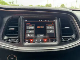 2018 Dodge Challenger 392 HEMI Scat Pack Shaker