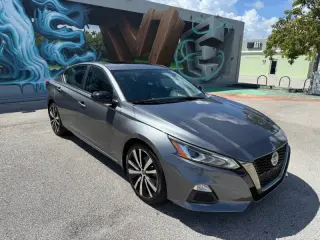 2021 Nissan Altima 2.0 SR
