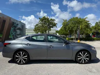 2021 Nissan Altima 2.0 SR