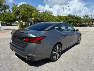 2021 Nissan Altima 2.0 SR