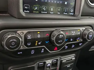 Jeep Wrangler Unlimited 2020 4x4 Sahara 4dr SUV