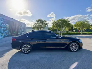 2018 BMW 5 Series 530i