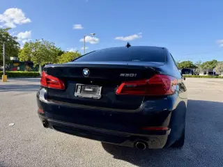 2018 BMW 5 Series 530i
