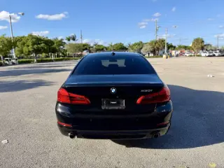 2018 BMW 5 Series 530i