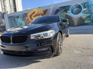 2018 BMW 5 Series 530i