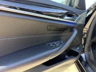 2018 BMW 5 Series 530i