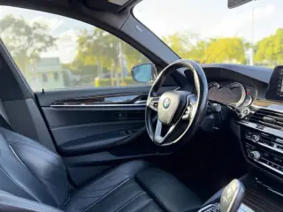 2018 BMW 5 Series 530i