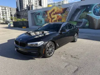 2018 BMW 5 Series 530i