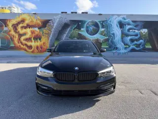 2018 BMW 5 Series 530i