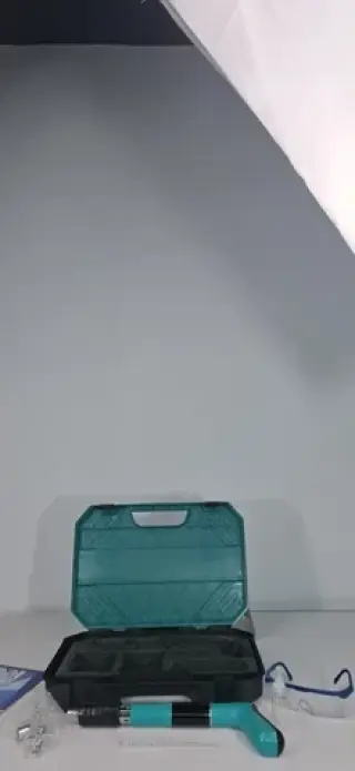 PISTOLA DE CLAVOS