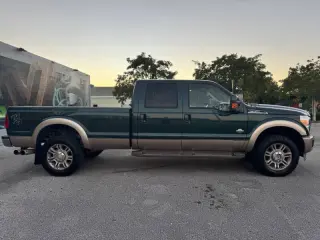 2011 Ford F-350 Super Duty King Ranch