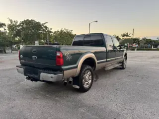 2011 Ford F-350 Super Duty King Ranch